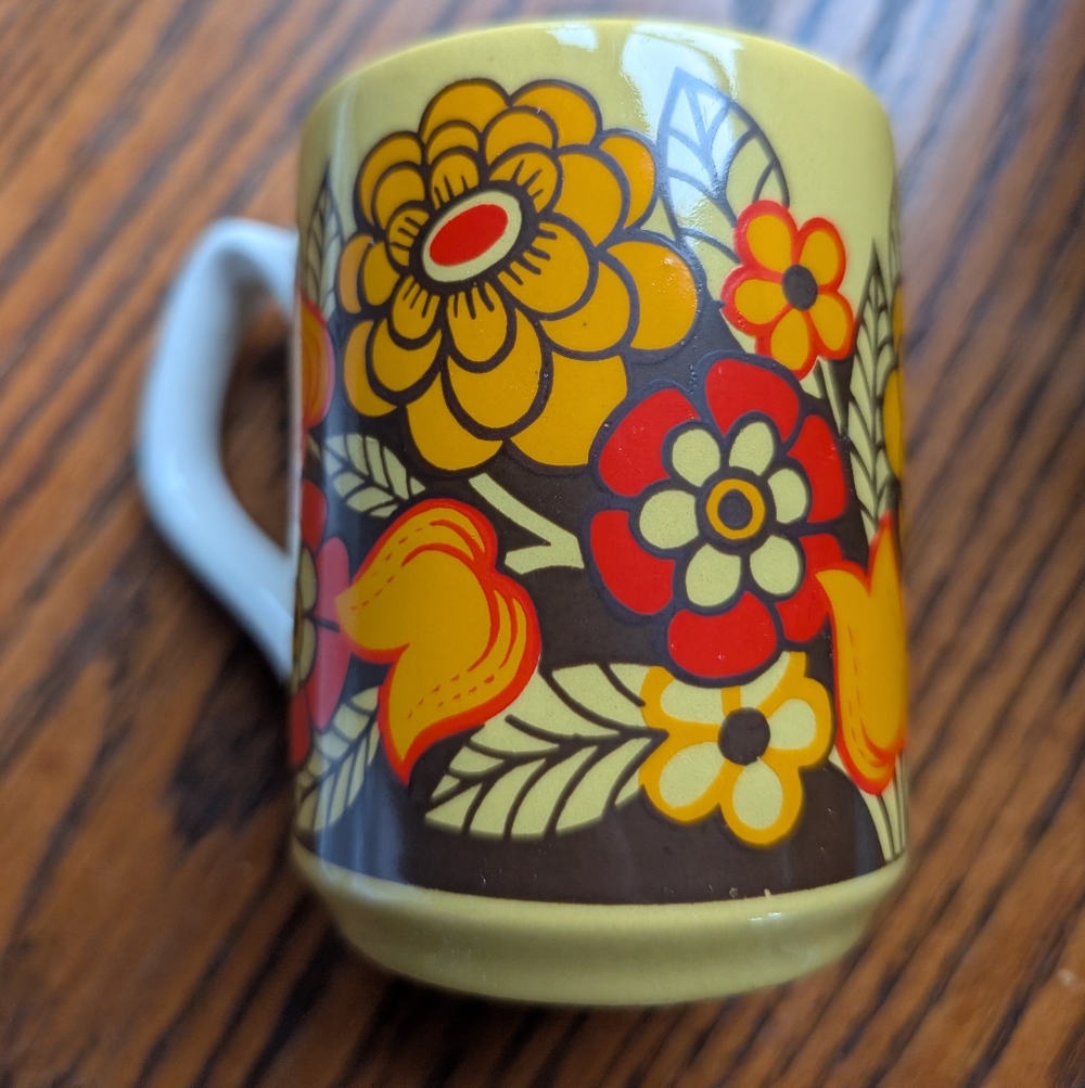 Vintage Sadler Floral Mug